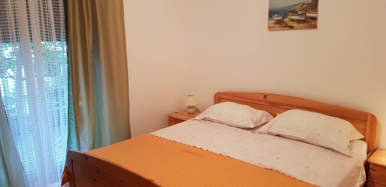 Apartmani Pajalic Krk Town Exterior foto