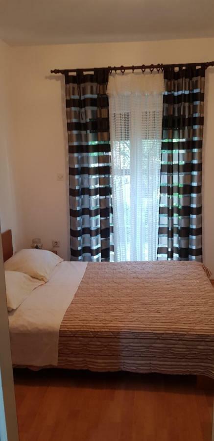 Apartmani Pajalic Krk Town Exterior foto